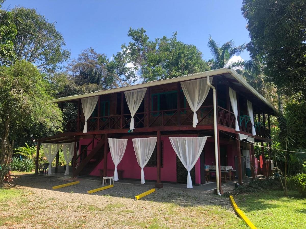 Aldina S Guest House Кахуита Екстериор снимка