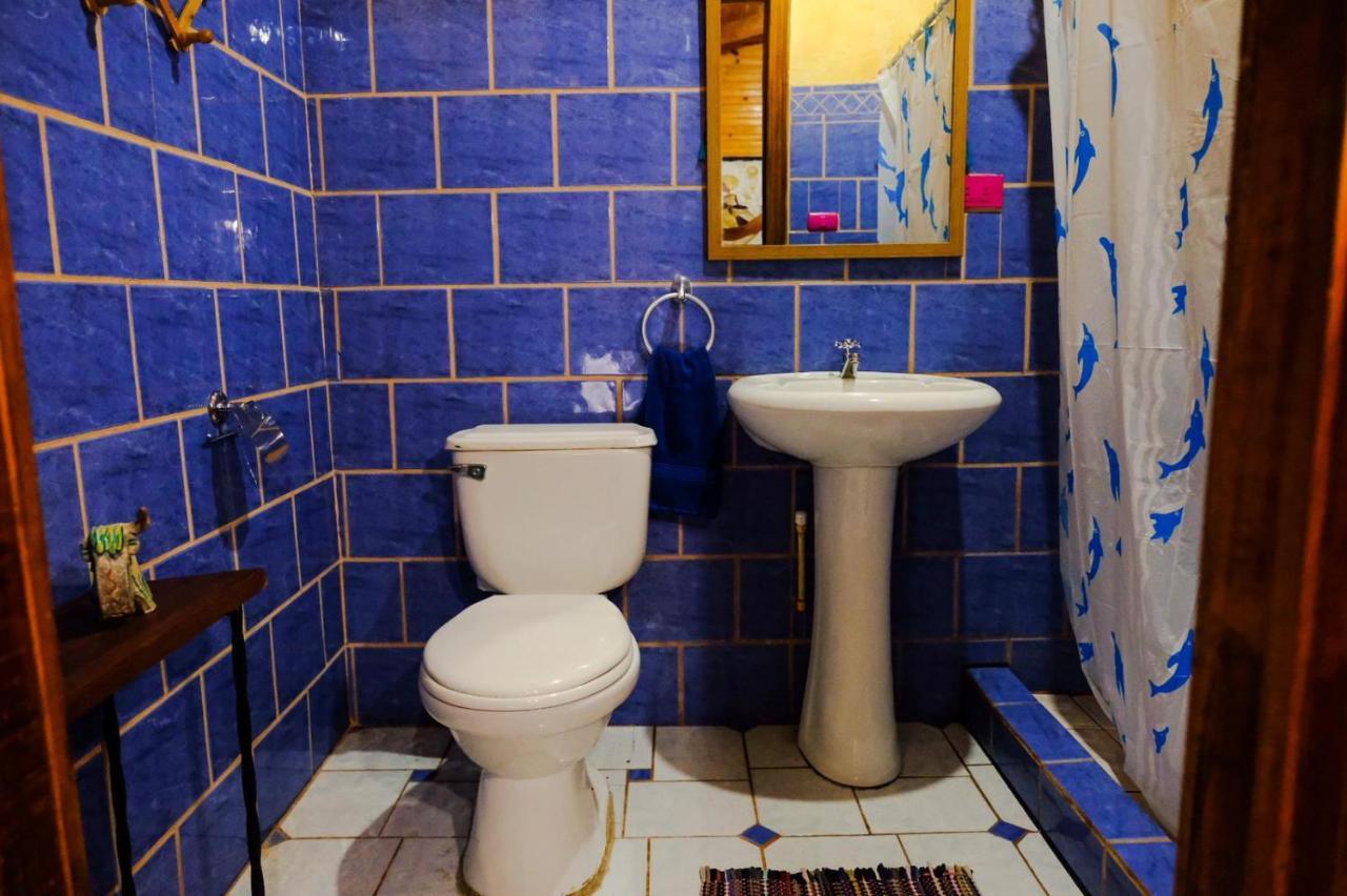 Aldina S Guest House Кахуита Екстериор снимка